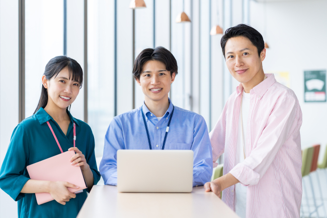 文系出身でもシステムエンジニアになれる？未経験者の誤解・不安にお答えします！